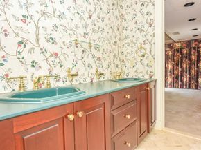 86 Kingsnorth Street, Northbridge MA 01588
