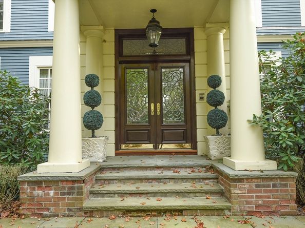 86 Kingsnorth Street, Northbridge MA 01588