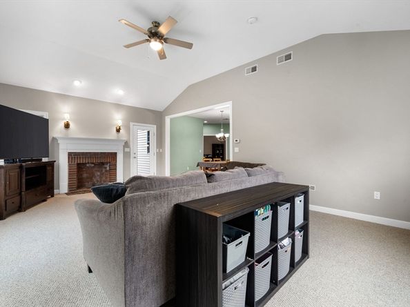 731 Samuel Dr, Northbridge MA 01588