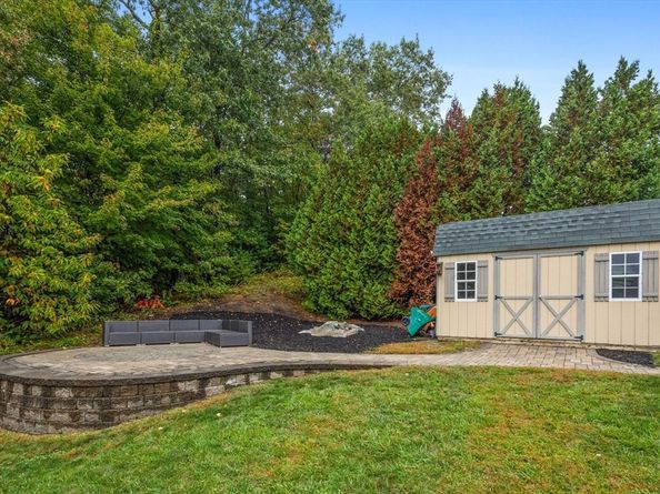 731 Samuel Dr, Northbridge MA 01588