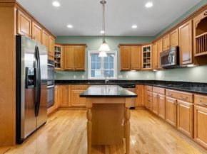 731 Samuel Dr, Northbridge MA 01588