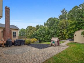 731 Samuel Dr, Northbridge MA 01588