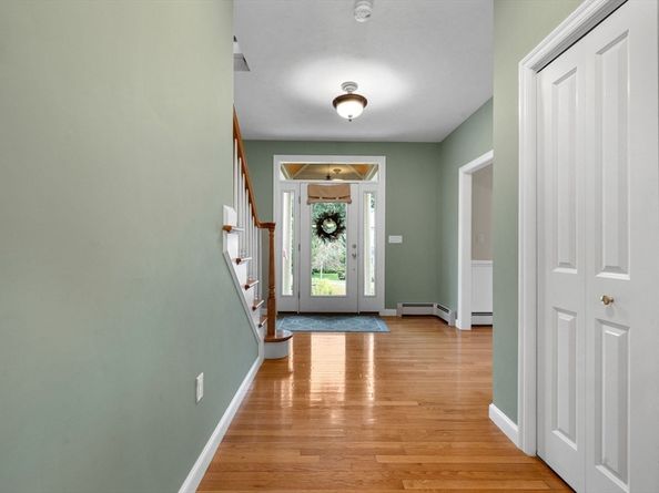 731 Samuel Dr, Northbridge MA 01588