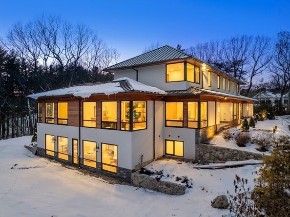 12 Robin Rd, Weston MA 02493