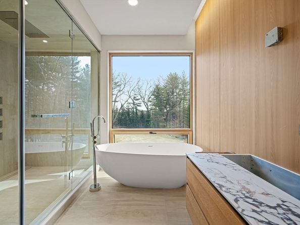 12 Robin Rd, Weston MA 02493