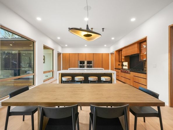 12 Robin Rd, Weston MA 02493