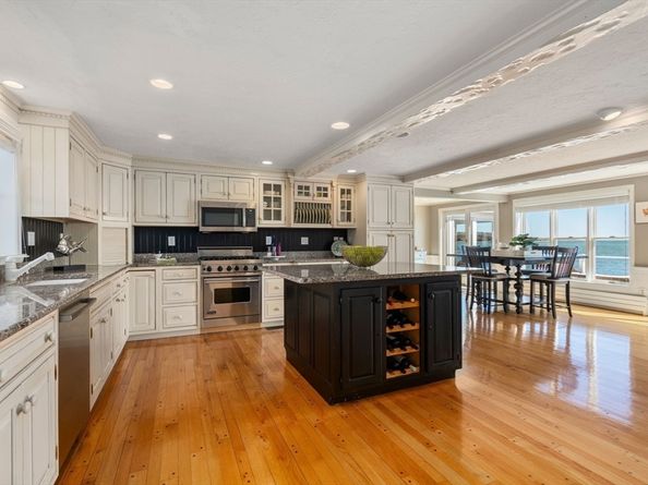 66 Seabury Point Road, Duxbury MA 02332