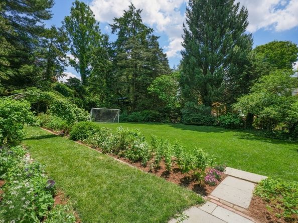15 Hubbard Park Road, Cambridge MA 02138