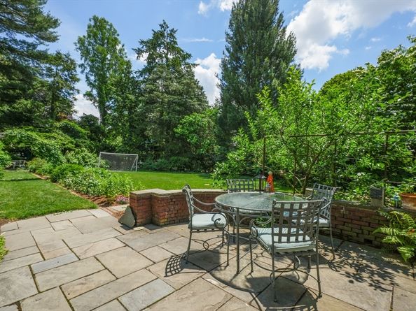 15 Hubbard Park Road, Cambridge MA 02138