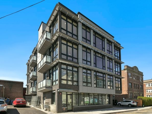 14 Green Street PHB, Brookline MA 02446
