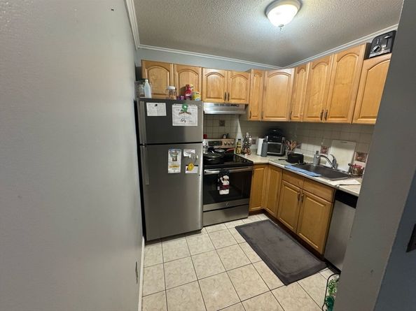 11 Weld St 33, Framingham MA 01702