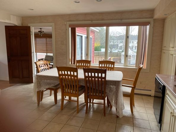 40 Weatherbee Dr, Westwood MA 02090