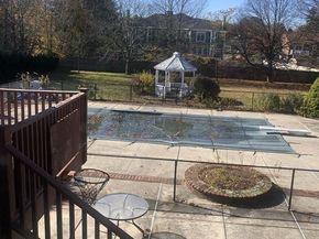 40 Weatherbee Dr, Westwood MA 02090