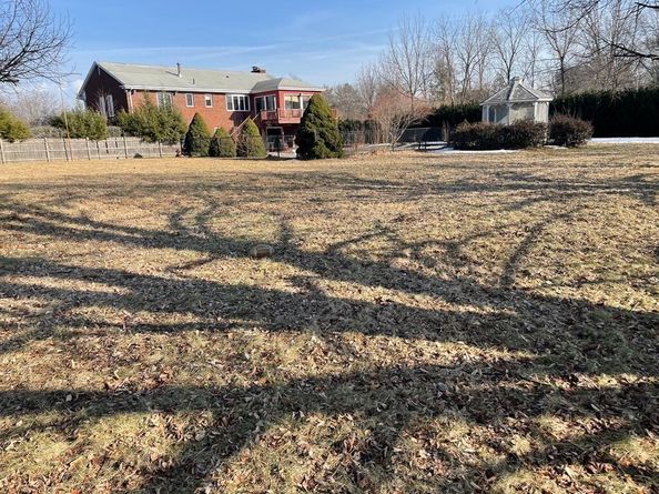 40 Weatherbee Dr, Westwood MA 02090