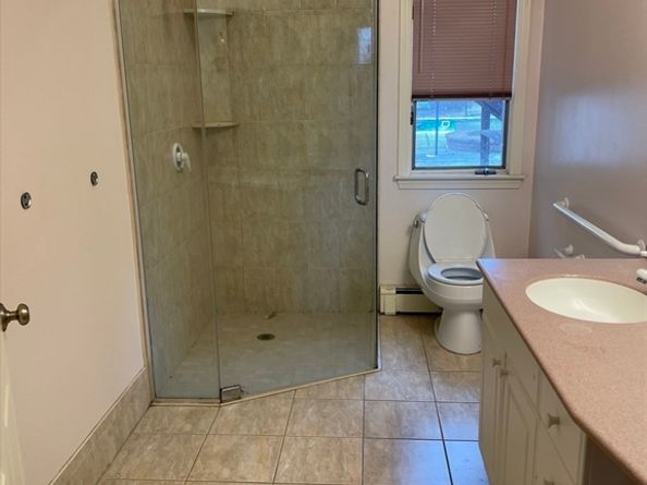 40 Weatherbee Dr, Westwood MA 02090