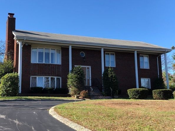 40 Weatherbee Dr, Westwood MA 02090