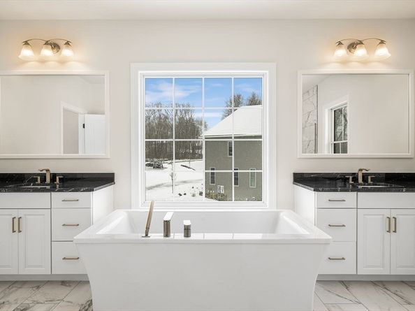 1 Town Line Rd 18, Hudson MA 01749