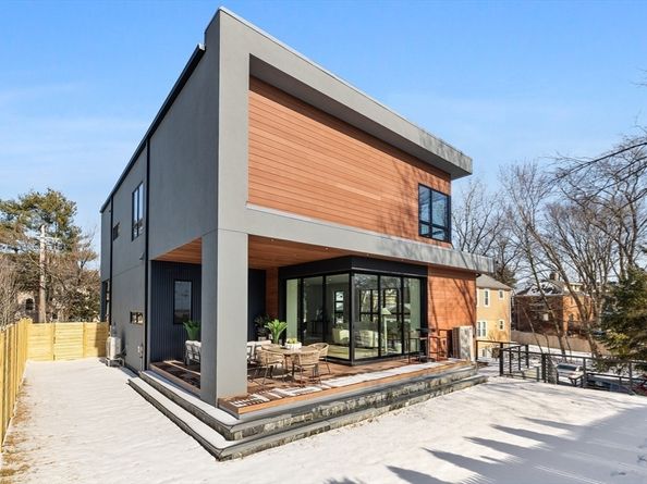 90 Auburndale Ave., Newton MA 02465