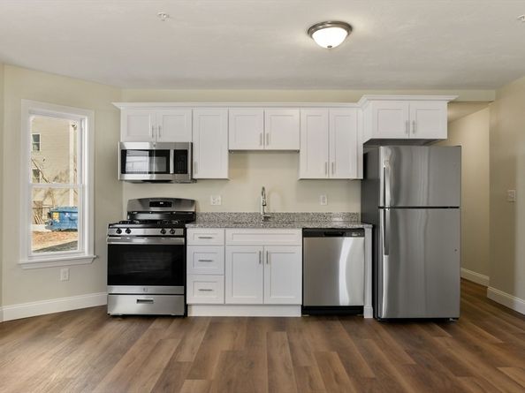 9 Waverly St 2, Brockton MA 02301