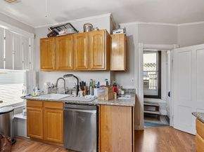 58 Oliver St, Fitchburg MA 01420