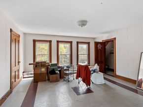 58 Oliver St, Fitchburg MA 01420