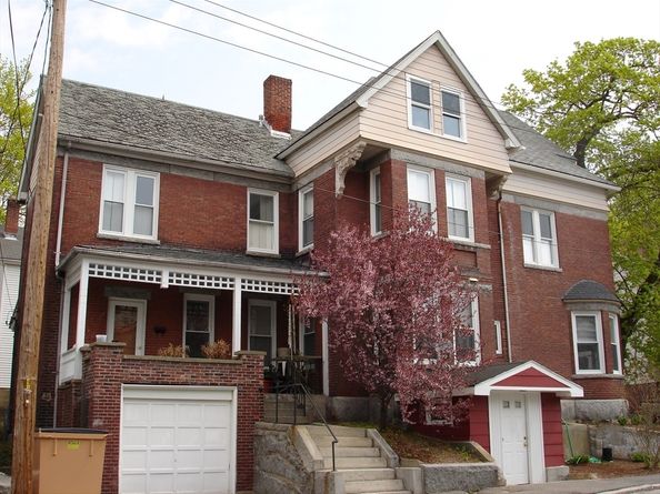 58 Oliver St, Fitchburg MA 01420