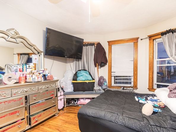 33 Clifton Ave A, Everett MA 02149