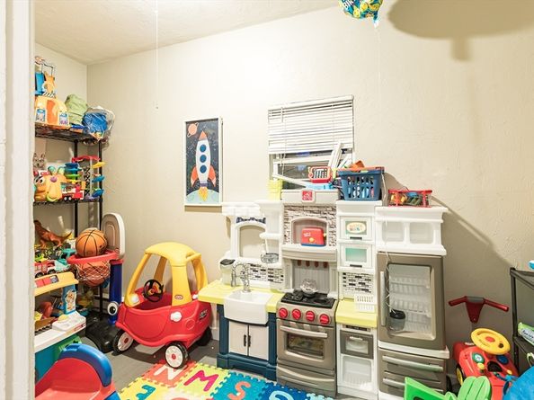 33 Clifton Ave A, Everett MA 02149