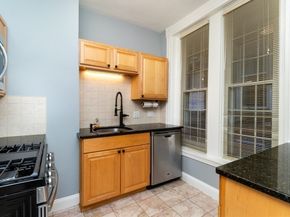 35 Chestnut St 2, Chelsea MA 02150