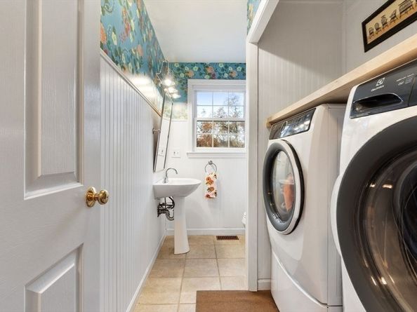 41 Flagg Road, Westford MA 01886