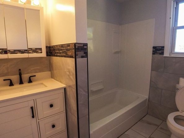 21 Roosevelt Ave, West Bridgewater MA 02379