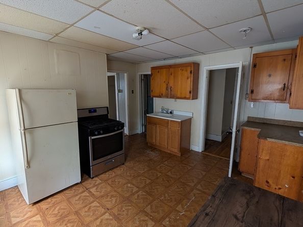 476 Park Ave, Worcester MA 01610