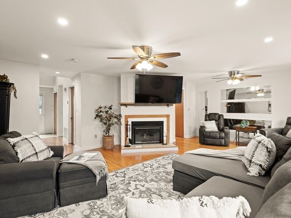 54 Jasper Ln 54, Randolph MA 02368