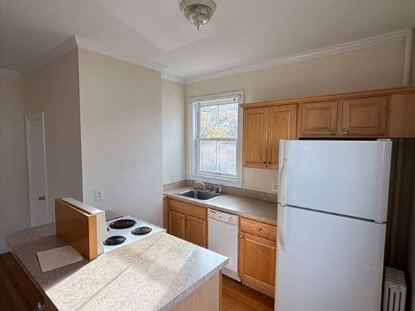 14 Chruch Ave 2A, Woburn MA 01801