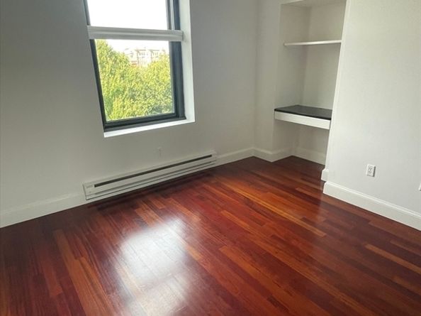 160 Commonwealth 516, Boston MA 02116