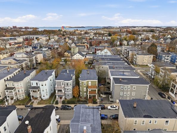 20 Leslie St, Boston MA 02122