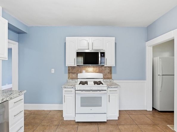 20 Leslie St, Boston MA 02122