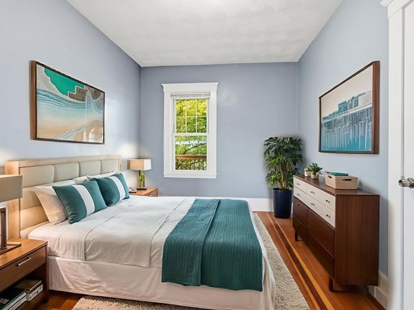 20 Leslie St, Boston MA 02122