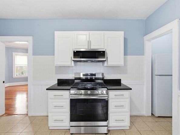 20 Leslie St, Boston MA 02122