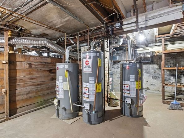 20 Leslie St, Boston MA 02122