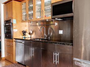 290 Pleasant St 113, Watertown MA 02471