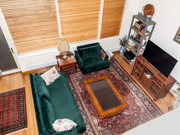 290 Pleasant St 113, Watertown MA 02471