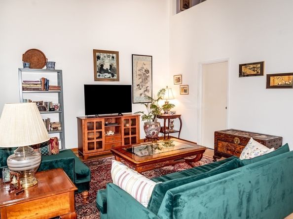 290 Pleasant St 113, Watertown MA 02471