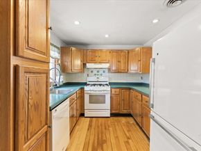 98 Glen Echo Blvd, Stoughton MA 02072