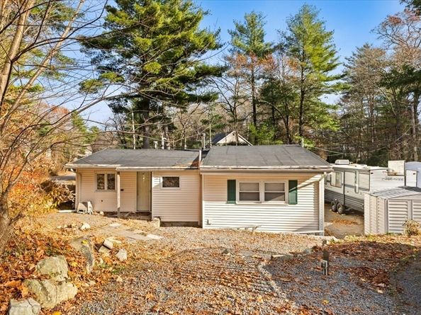 98 Glen Echo Blvd, Stoughton MA 02072