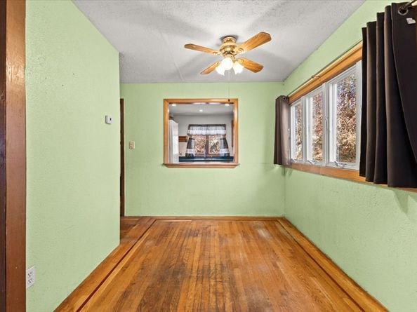 98 Glen Echo Blvd, Stoughton MA 02072