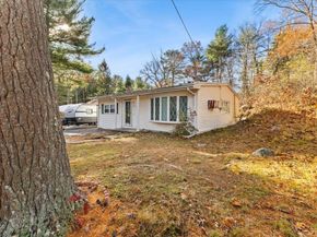 98 Glen Echo Blvd, Stoughton MA 02072