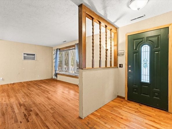 98 Glen Echo Blvd, Stoughton MA 02072