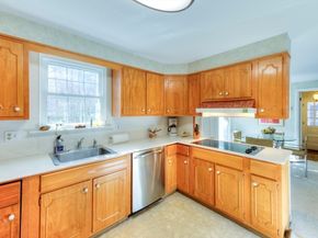 7 Dubiel Drive, Worcester MA 01609