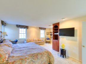 7 Dubiel Drive, Worcester MA 01609